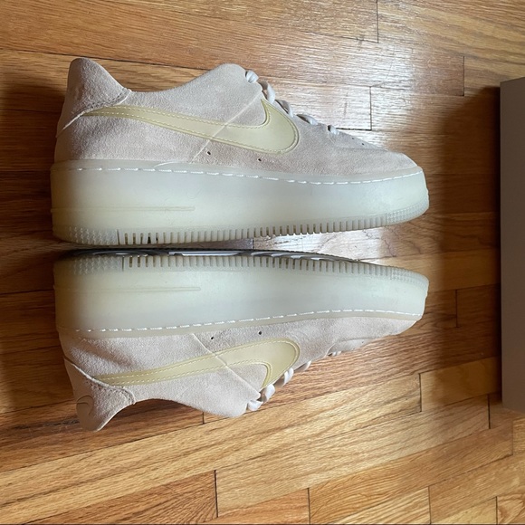 Nike Air Force 1 Sage Low - Picture 4 of 9